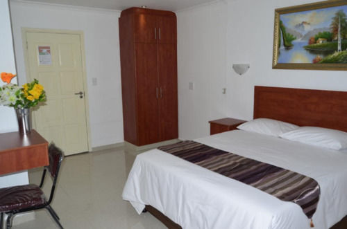 Royal Ushaka Hotel